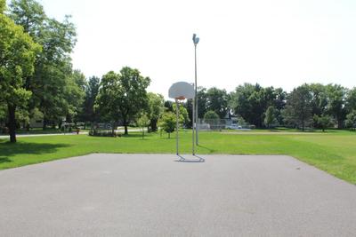 spruce_park_basketball_court.jpg